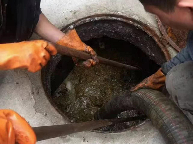 通渭清理化粪池时如何避免沼气的危害?